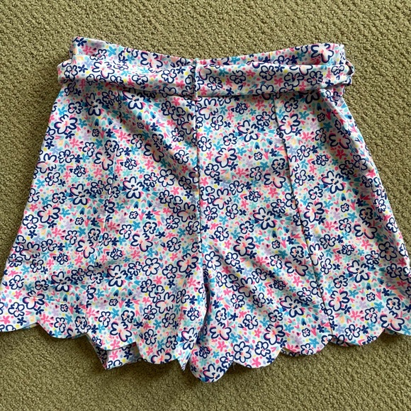 Lilly Pulitzer tie waist shorts, like new - Picture 3 of 3
